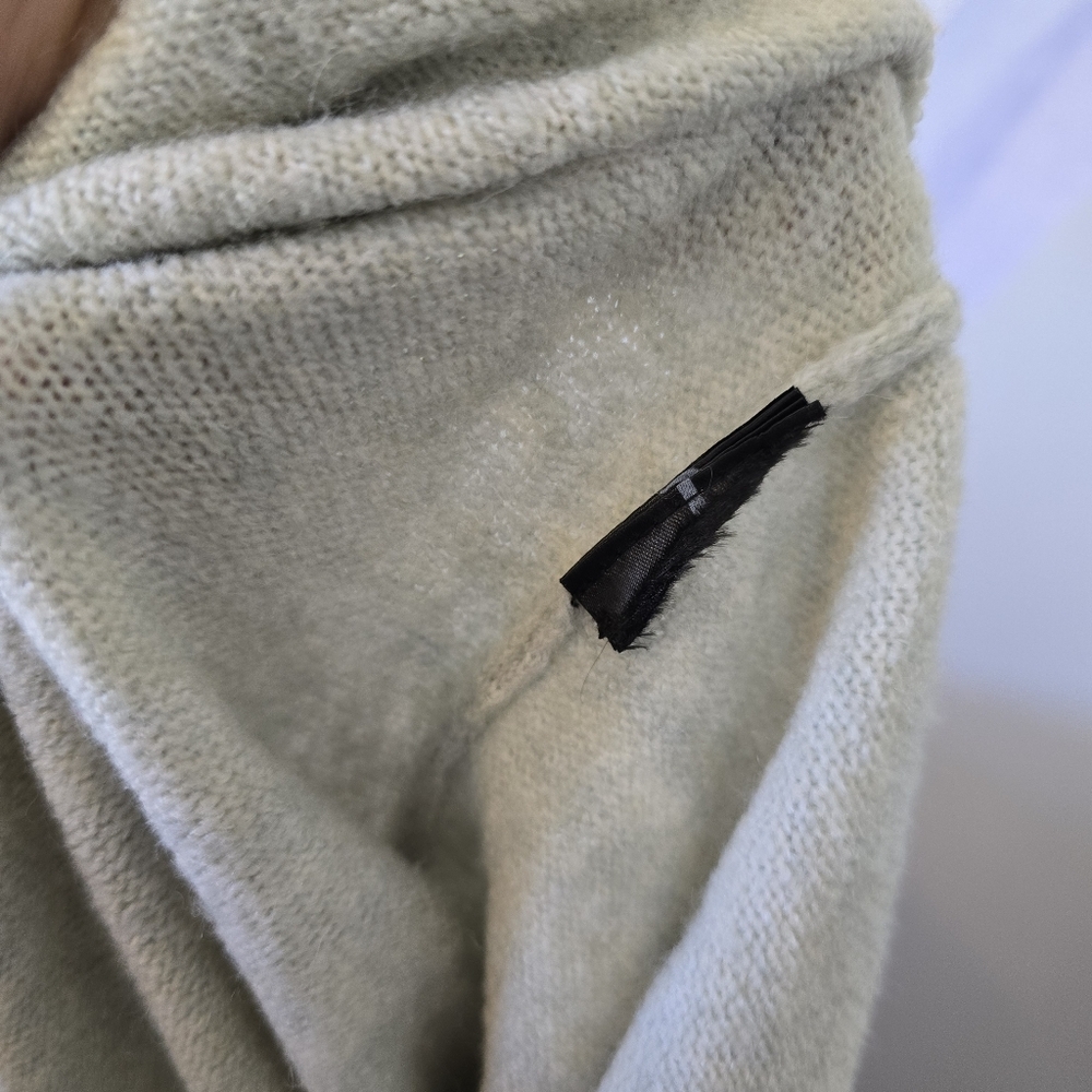 H&M | XS | Pearl Beaded Collar Sweater - Picture 10 of 10